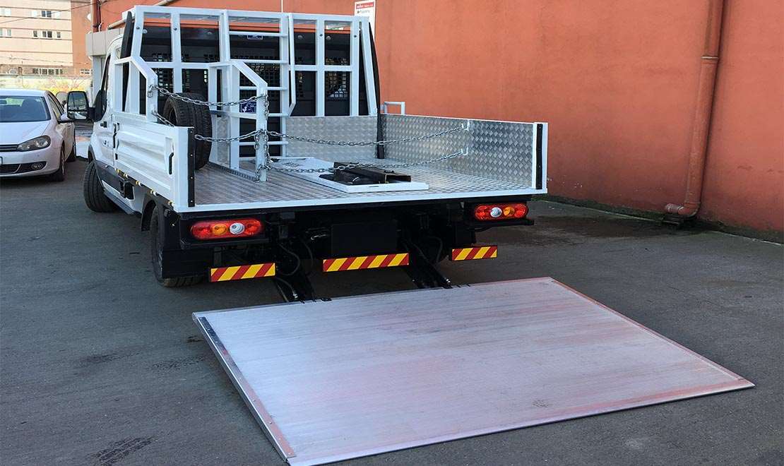 Aircraft Tire Transfer Truck, Maintenance Lifts